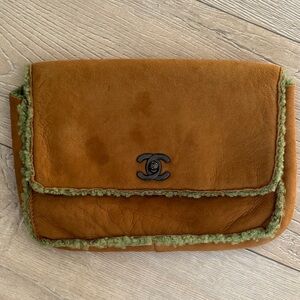 VINTAGE Chanel Brown Shearling Trim Clutch